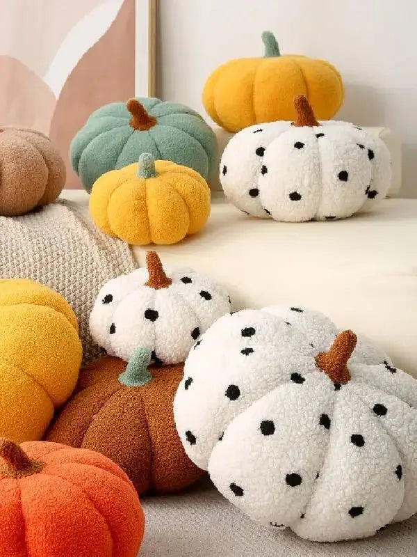 Pipkin Pumpkin Cushion - Small Knitted Ornament