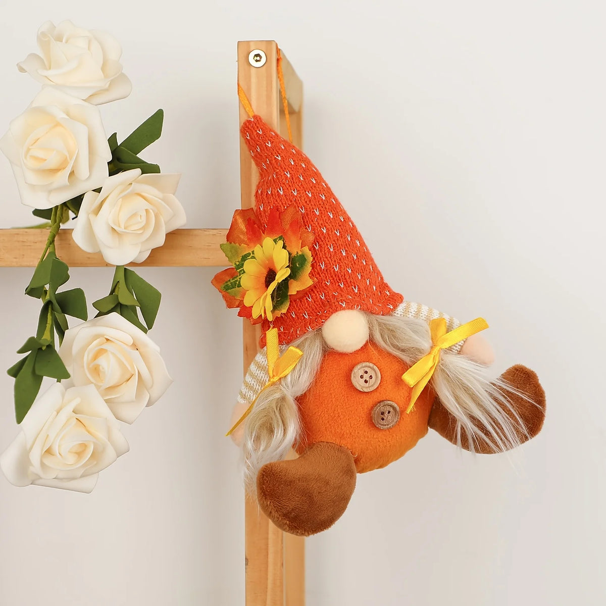 Havren Harvest Scarecrow - Plaid & Sunflower Figure
