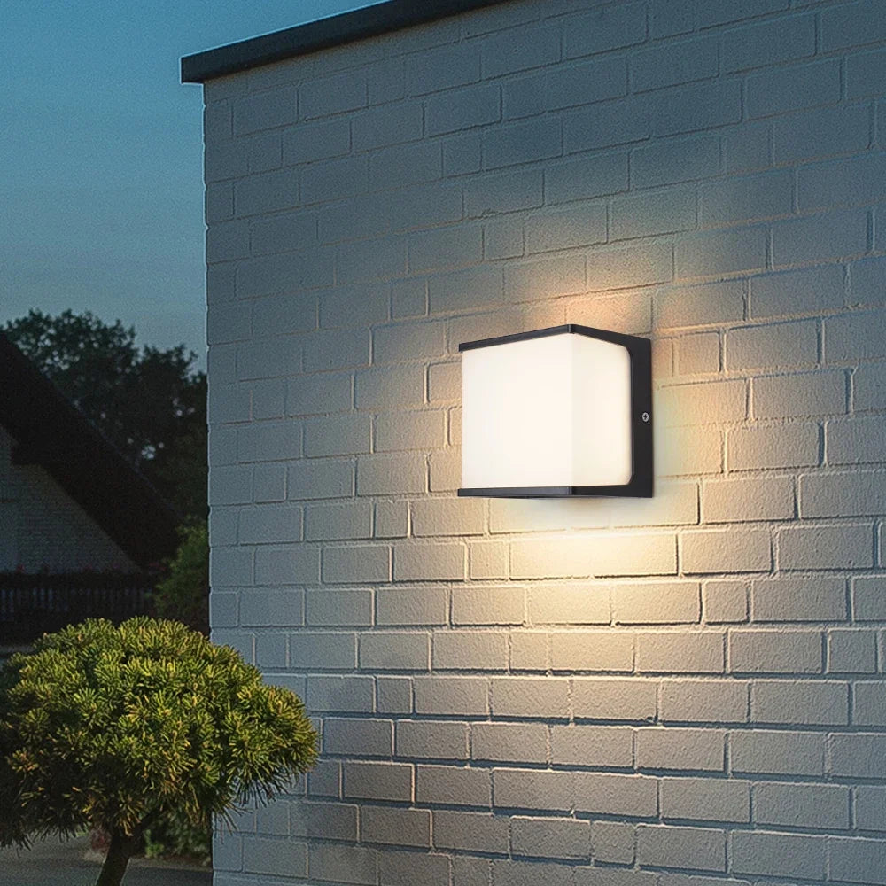 AeroCube Outdoor Wall Light