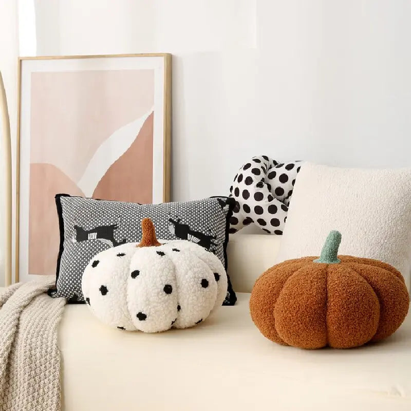 Pipkin Pumpkin Cushion - Small Knitted Ornament