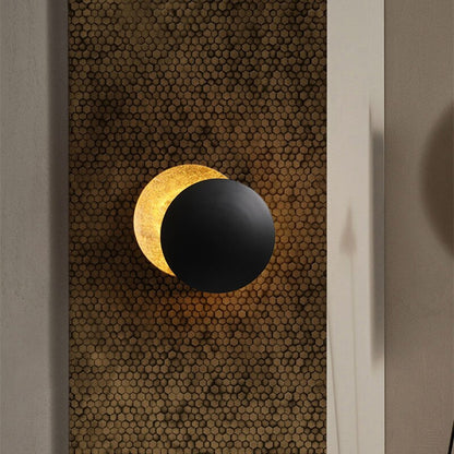 Lunaris Wall Light