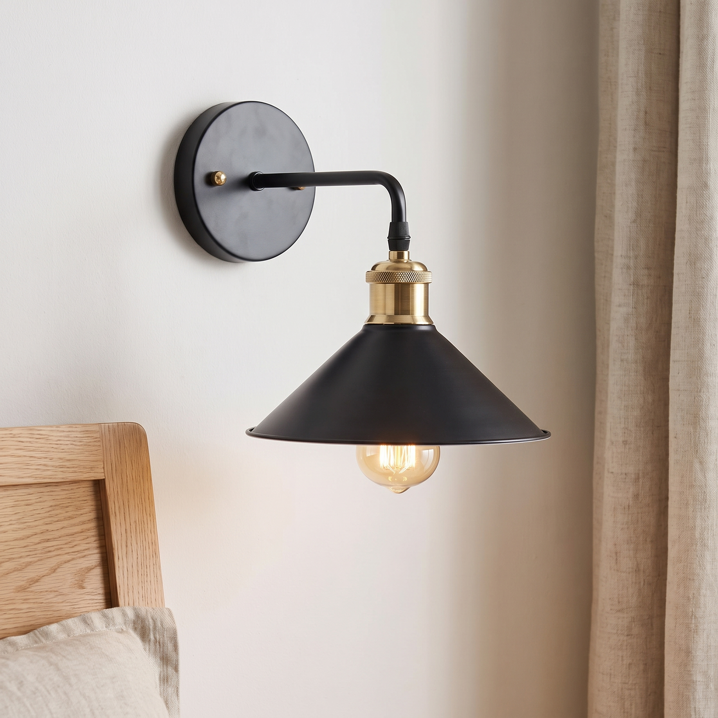 vandora-metal-wall-sconce