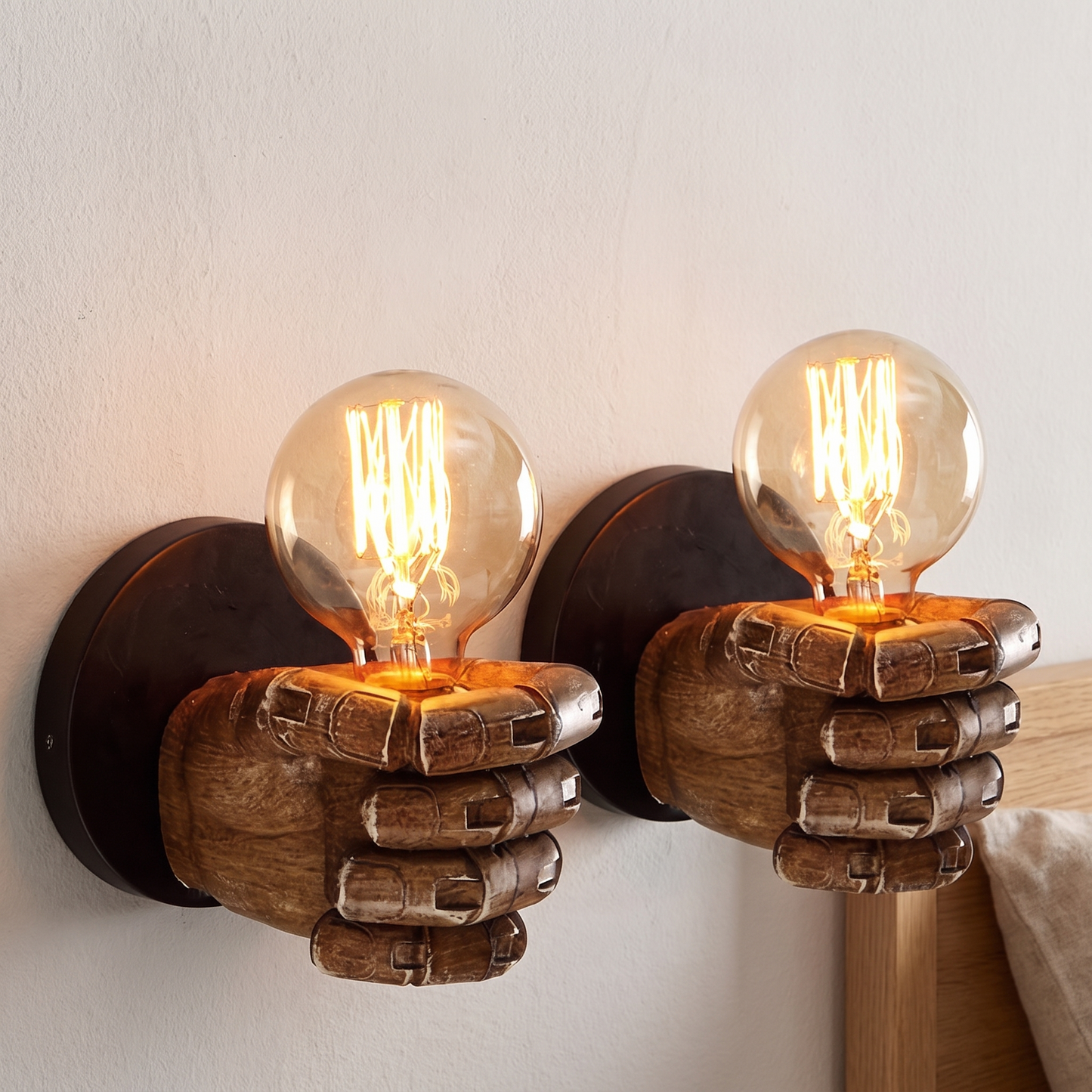 vandora-industrial-hand-lamp