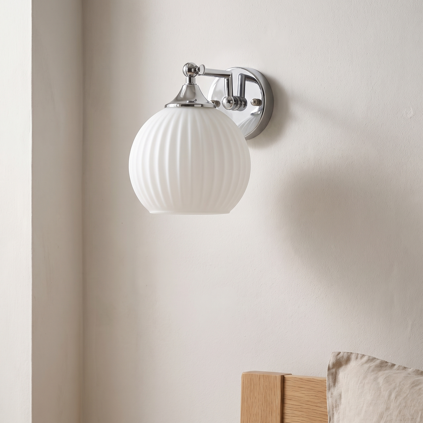 vandora-quashion-wall-lamp