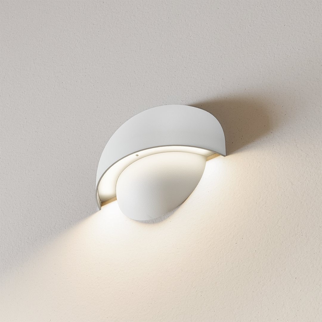 Battery Powered LED Wall Light